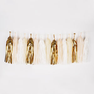 Valkokultainen tupsuviiri