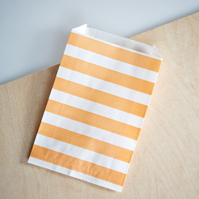 Vaakaraidallinen paperipussi, persikka (12 kpl)