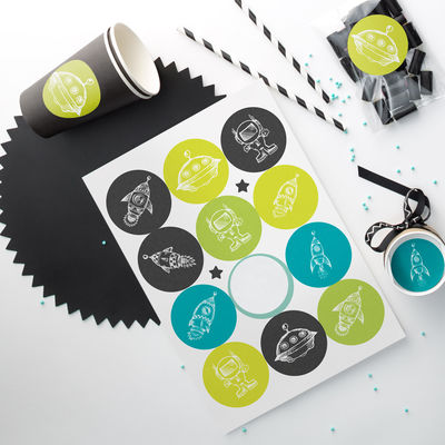 Tulostettavat Avaruus -tarrat Ø 60 mm