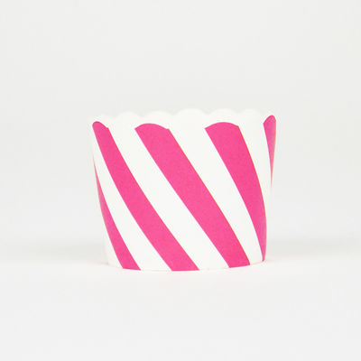Pinkkivalkoraidallinen muffinssivuoka (25 kpl)