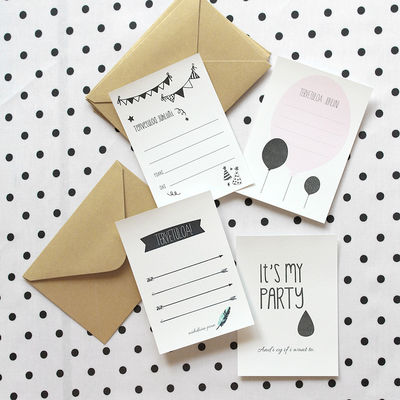 Personoitavat kutsukortit (8 kpl setti)