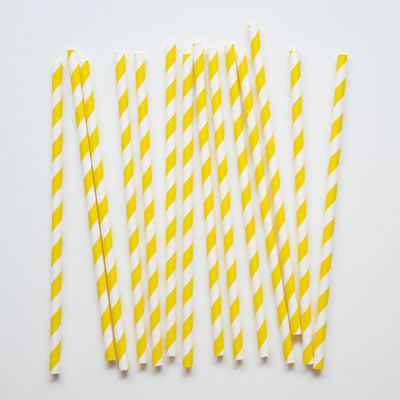 Raidallinen paperipilli, keltainen (25 kpl)