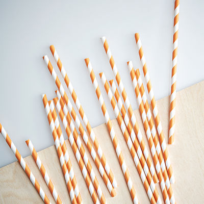 Raidallinen paperipilli, oranssi (25 kpl)